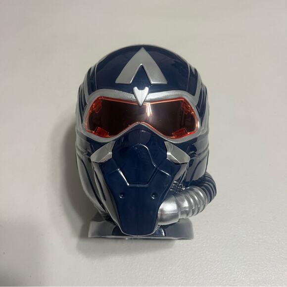 Captain America Brave New World Helmet Popcorn Bucket - Picture 2 of 8